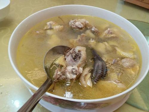 经期吃了田七炖鸡怎么办