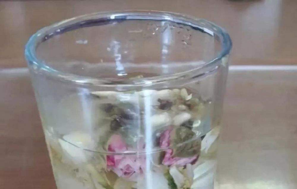三七花和玫瑰花泡水喝的功效