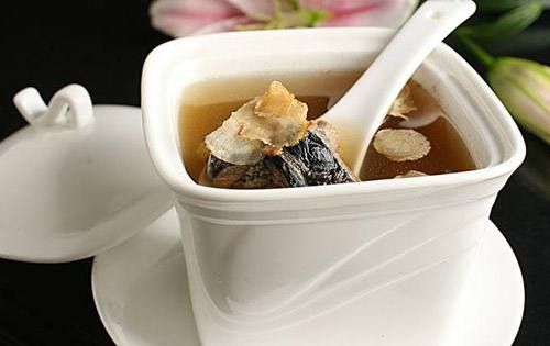 西洋参什么时间吃最好？可以早上空腹食用