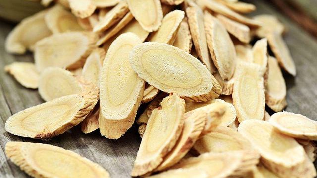 黄芪泡水喝的用量及正确泡法