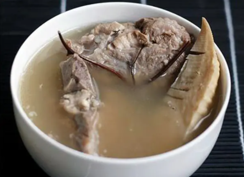 土茯苓和什么煲汤最好？